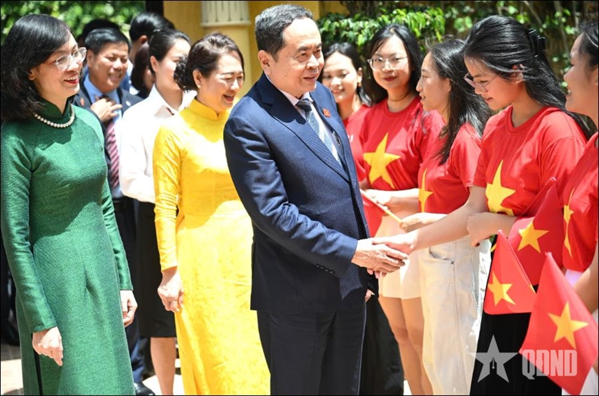 Chủ tịch Quốc hội Trần Thanh Mẫn và phu nhân gặp gỡ cộng đồng người Việt Nam tại Morocco